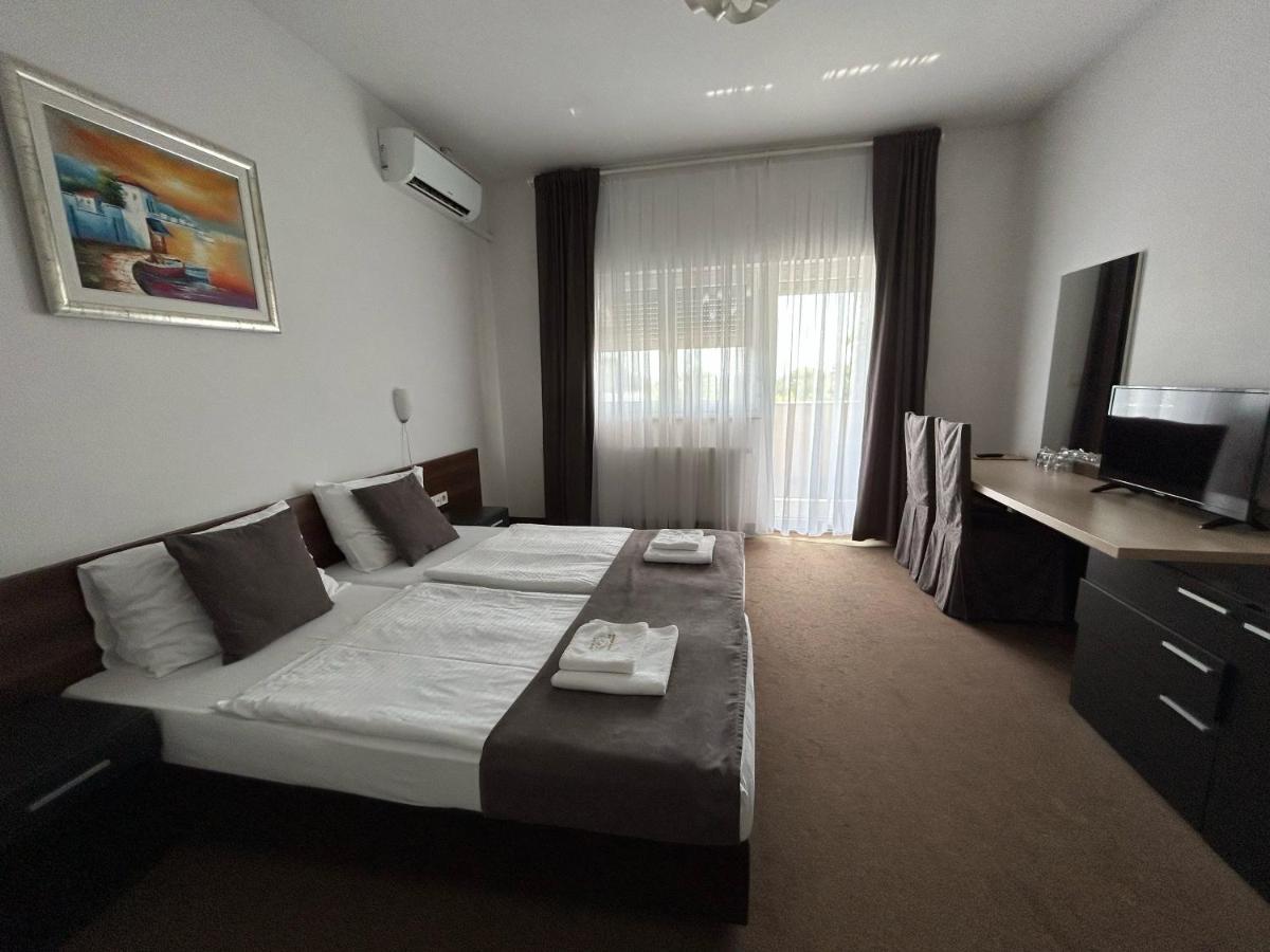 Rooms Laguna Сесвете Экстерьер фото