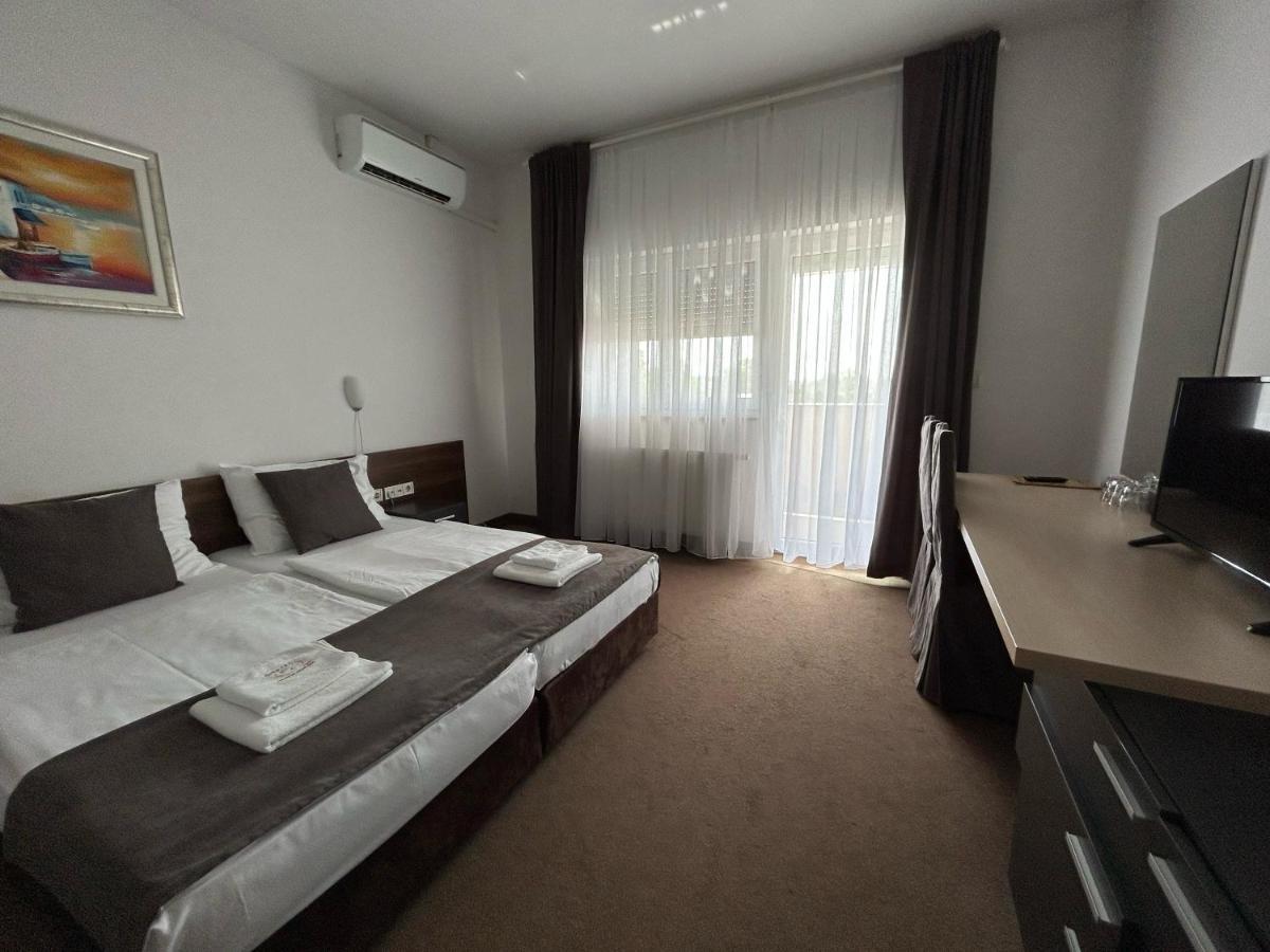 Rooms Laguna Сесвете Экстерьер фото