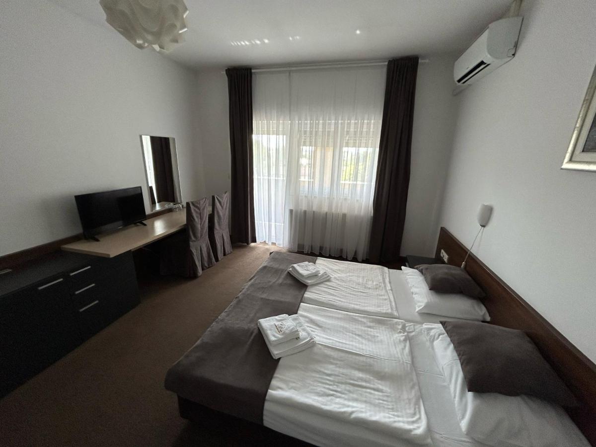 Rooms Laguna Сесвете Экстерьер фото