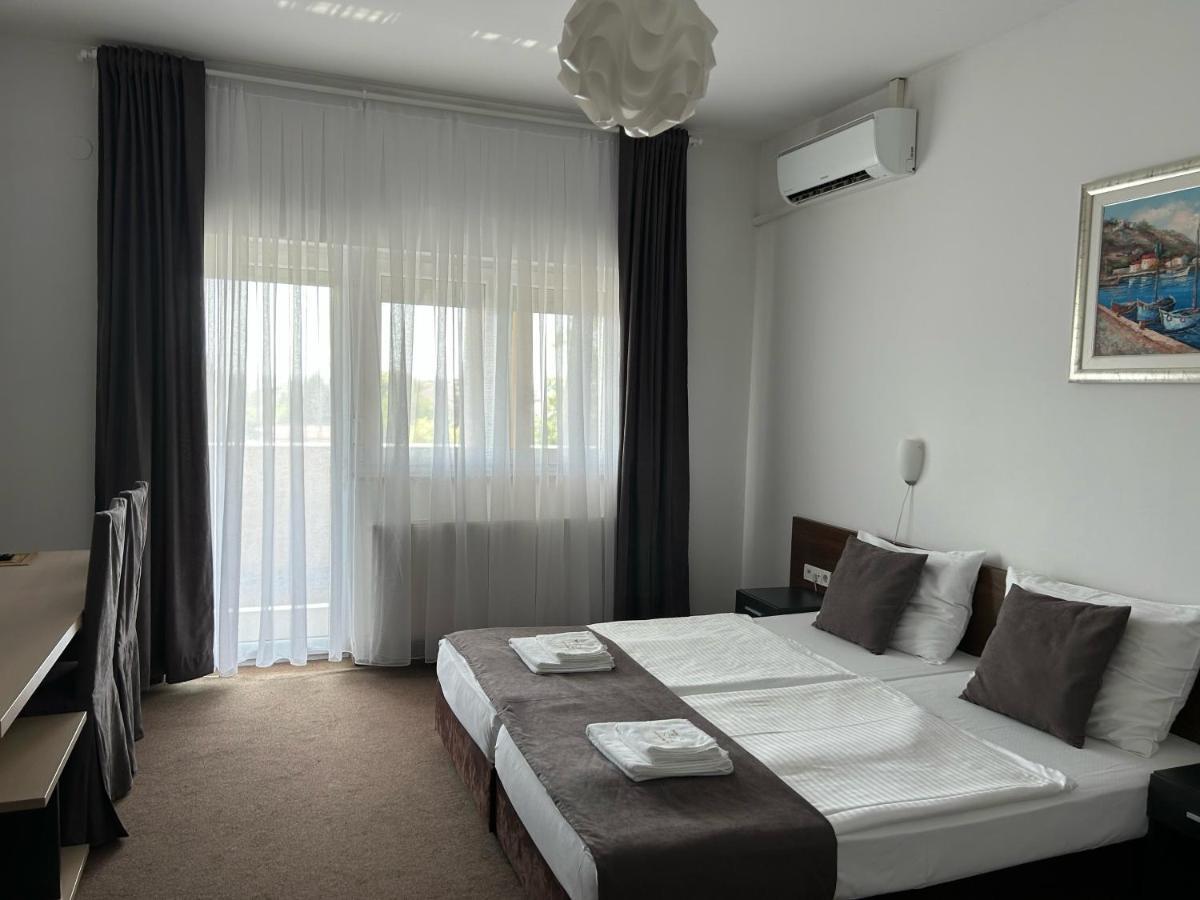 Rooms Laguna Сесвете Экстерьер фото