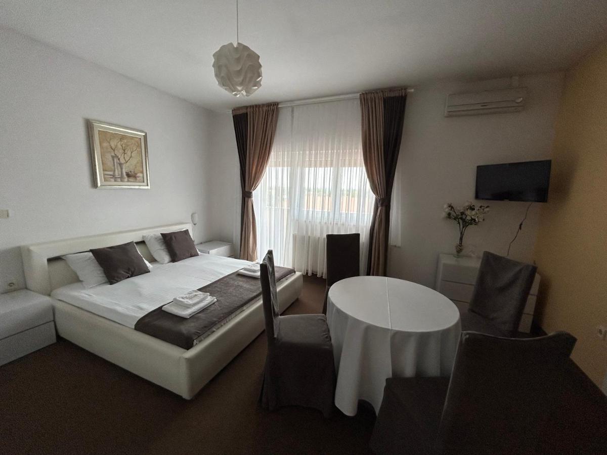 Rooms Laguna Сесвете Экстерьер фото