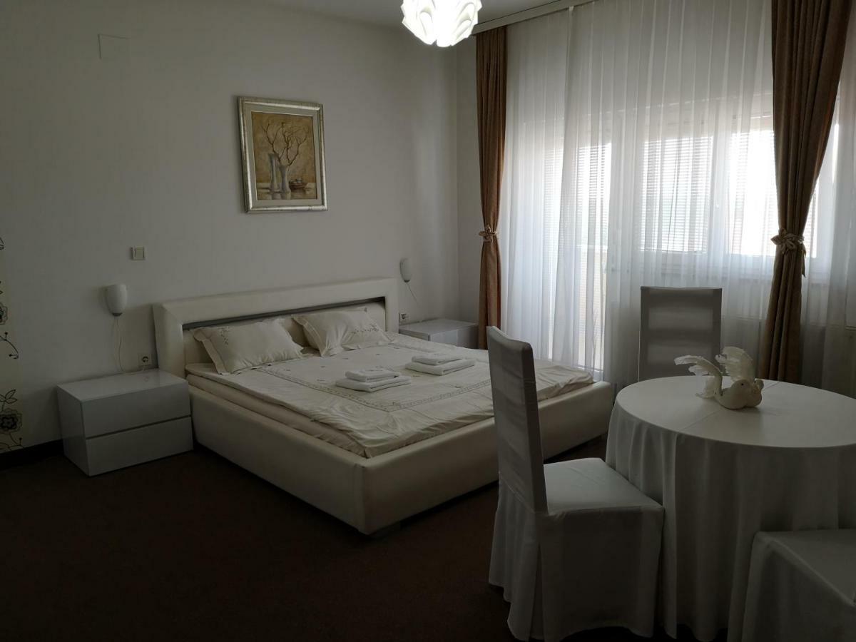 Rooms Laguna Сесвете Экстерьер фото